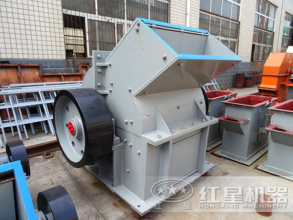 錘式破碎機(jī)實拍 錘式破碎機(jī)實拍