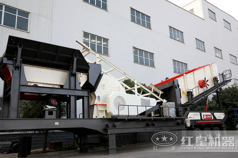 移動重錘式破碎機(jī)設(shè)備實(shí)拍